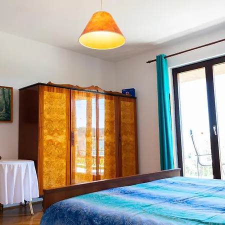 Apartment By The Sea - 2253