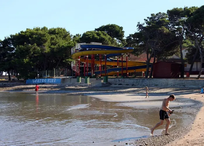 Apartment By The Sea - 2253 *